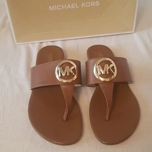 Michael kors thong leather sandals